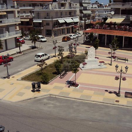 Paralía Adonis Apartments מראה חיצוני תמונה
