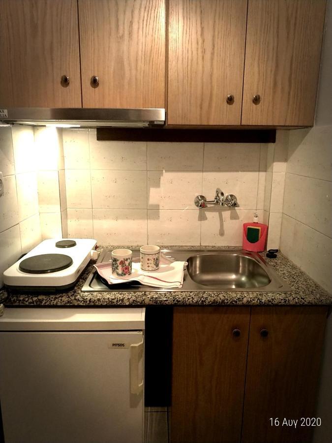 Paralía Adonis Apartments מראה חיצוני תמונה