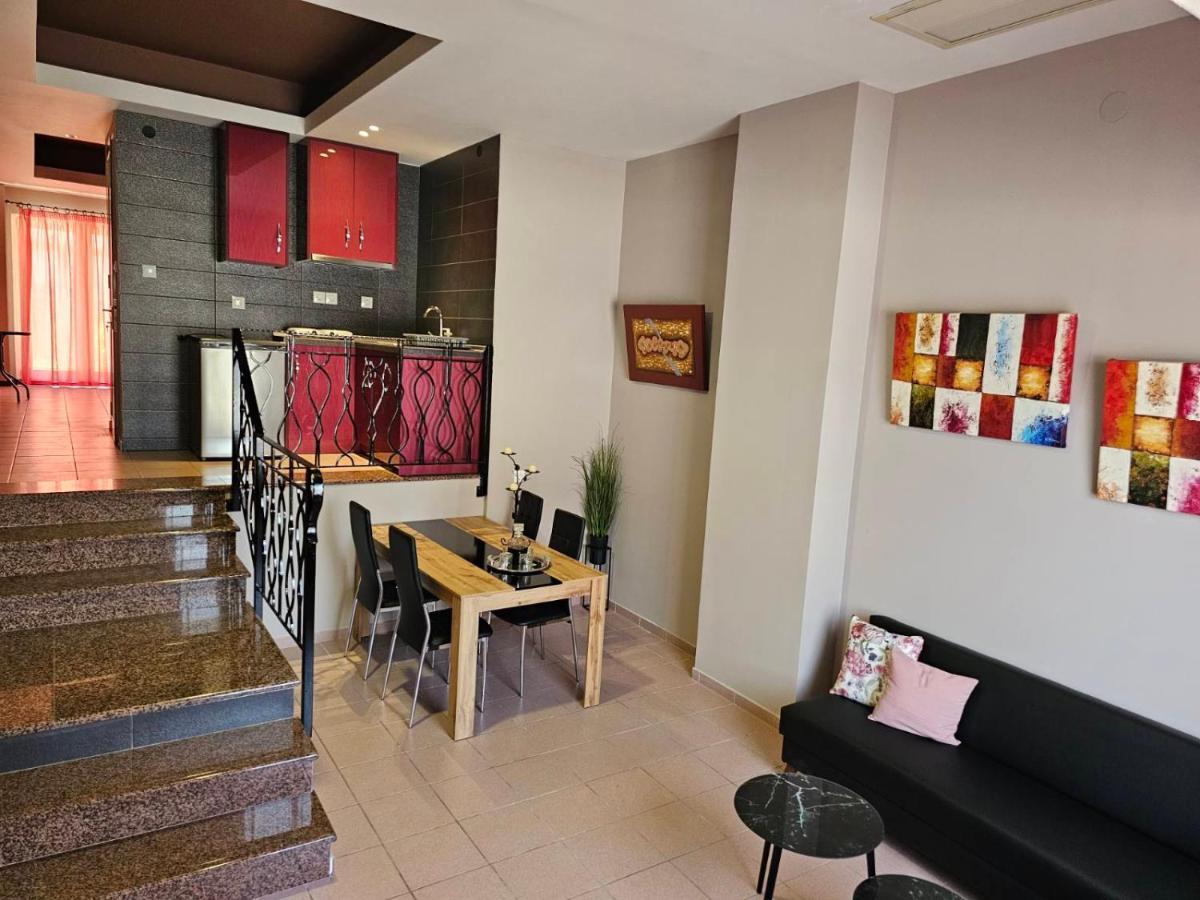 Paralía Adonis Apartments מראה חיצוני תמונה
