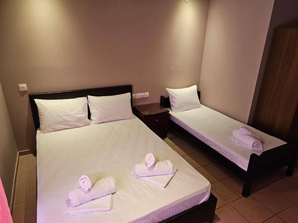 Paralía Adonis Apartments מראה חיצוני תמונה