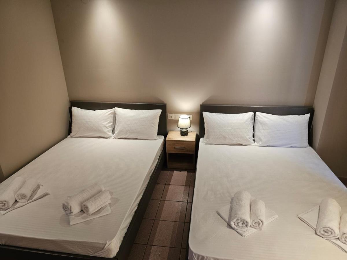 Paralía Adonis Apartments מראה חיצוני תמונה