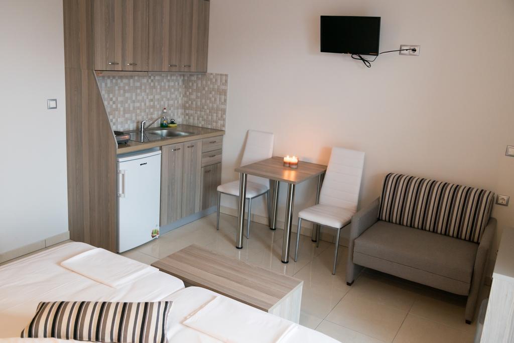 Paralía Adonis Apartments מראה חיצוני תמונה